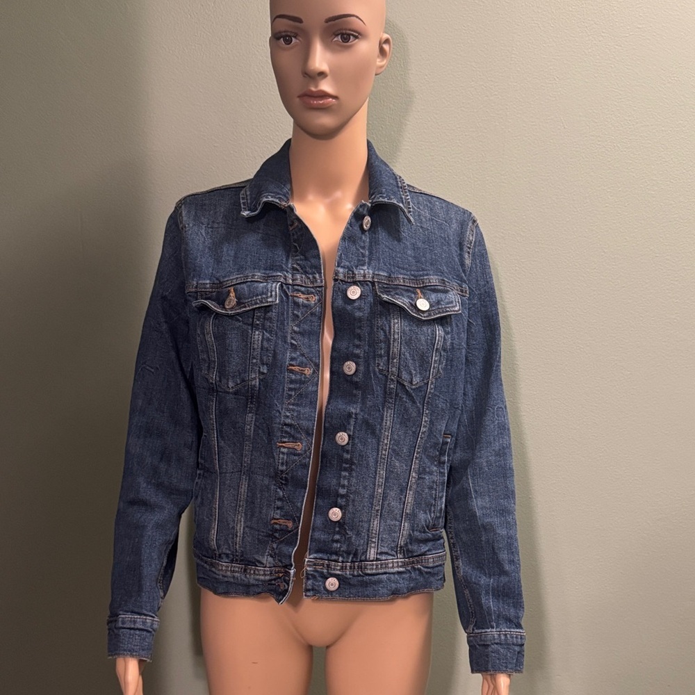 Old Navy Classic Blue Denim Jacket size medium